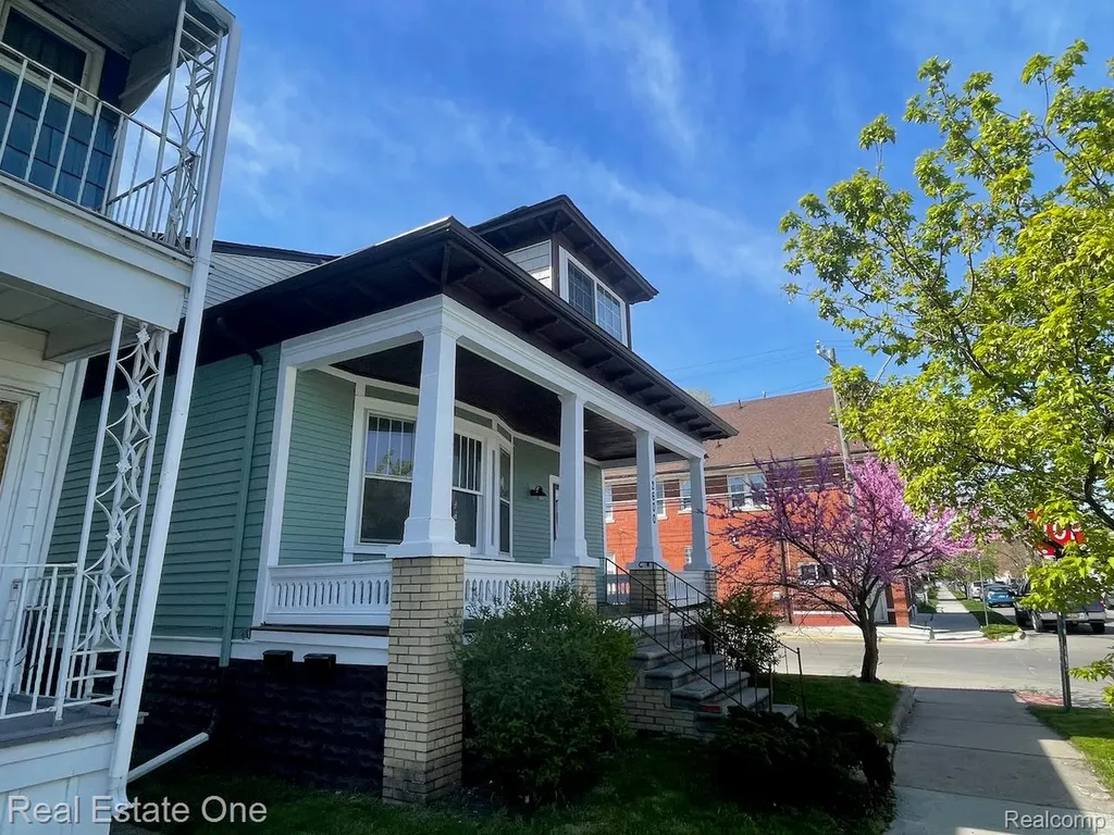 2600 Zinow Street Hamtramck City MI 48212