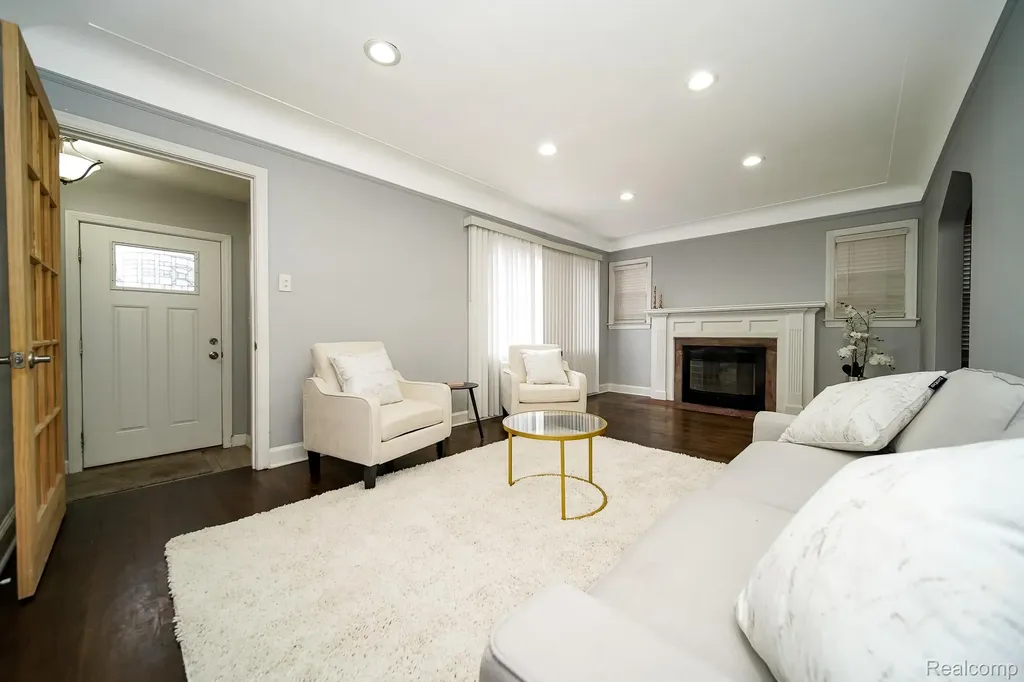 18951 Santa Rosa Drive Detroit City MI 48221