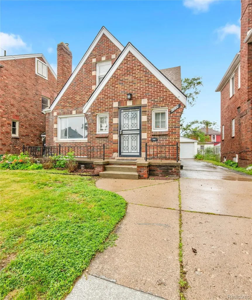 18951 Santa Rosa Drive Detroit City MI 48221
