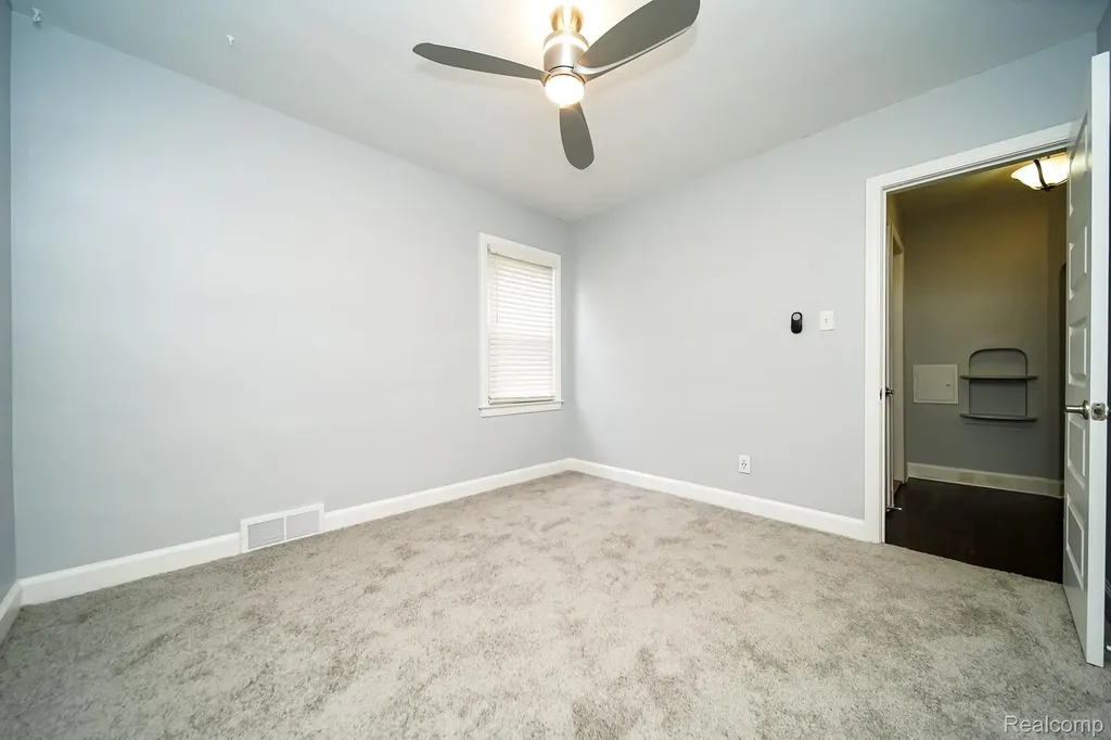 18951 Santa Rosa Drive Detroit City MI 48221