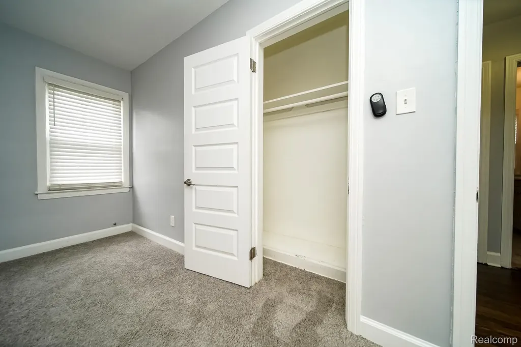 18951 Santa Rosa Drive Detroit City MI 48221