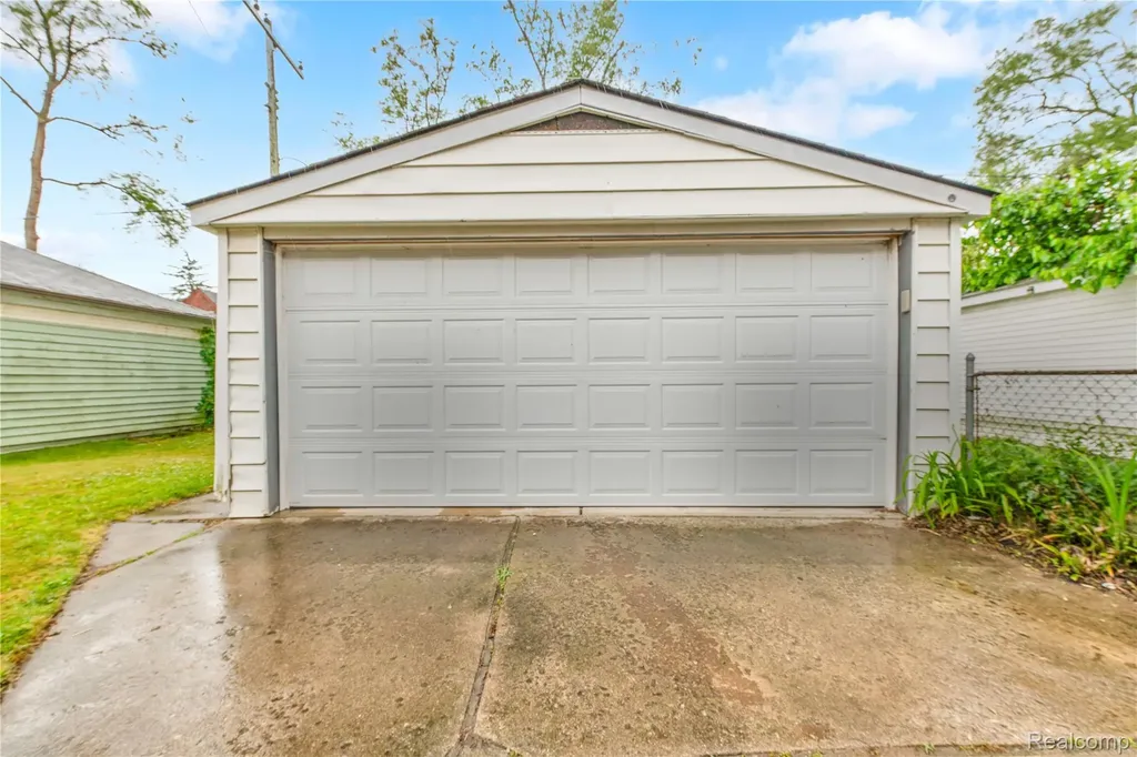 18951 Santa Rosa Drive Detroit City MI 48221