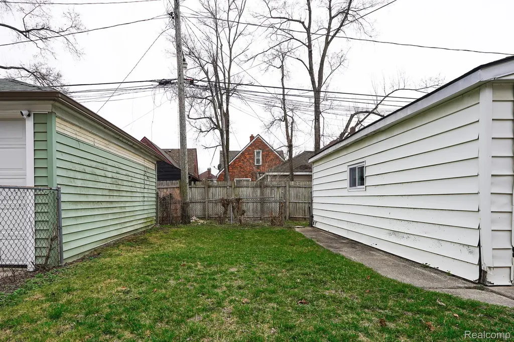 18951 Santa Rosa Drive Detroit City MI 48221