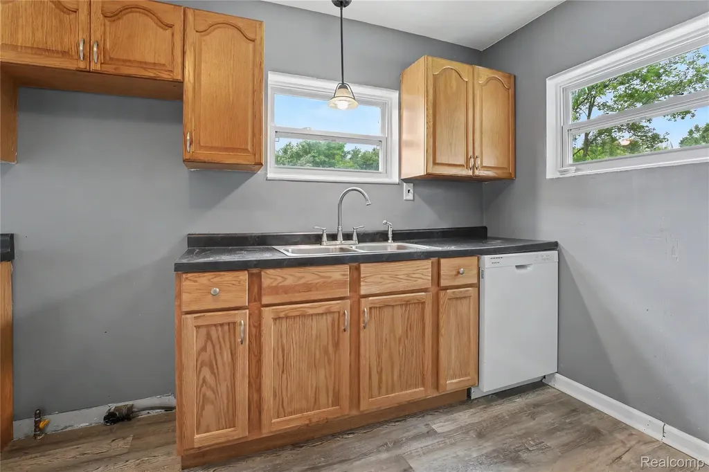 5388 Davison Road Elba Township MI 48446