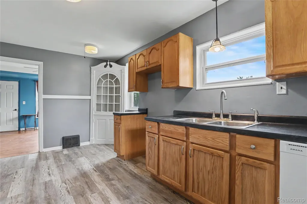 5388 Davison Road Elba Township MI 48446