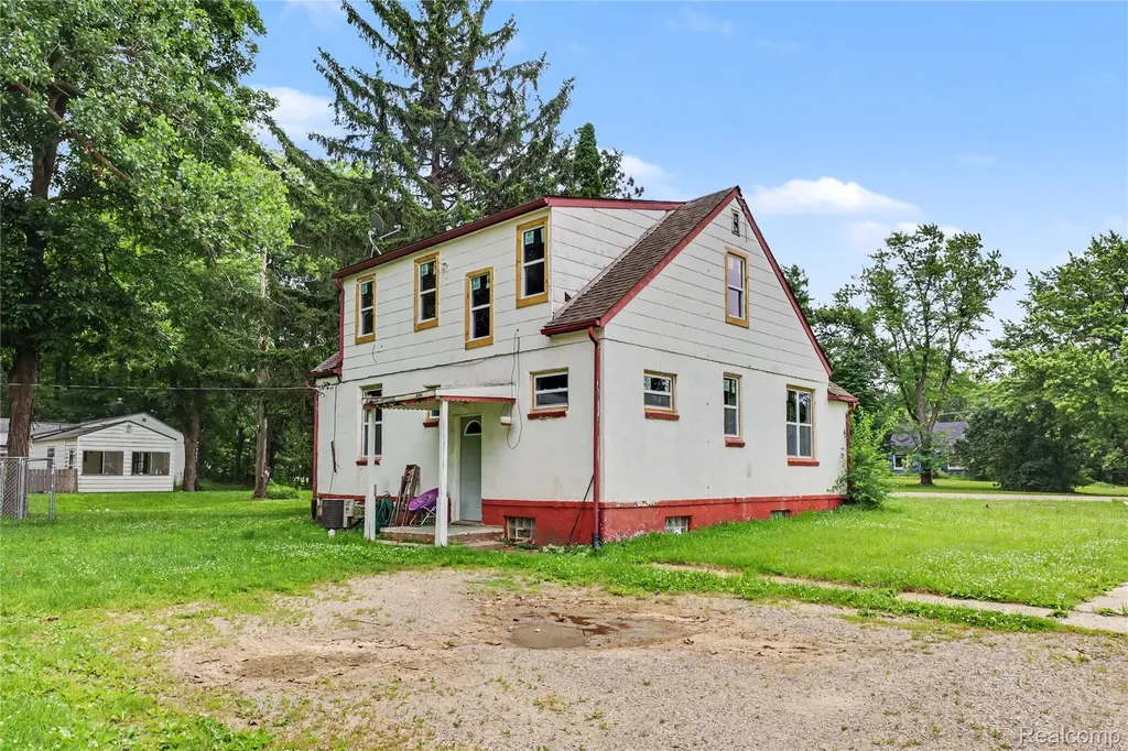 5388 Davison Road Elba Township MI 48446