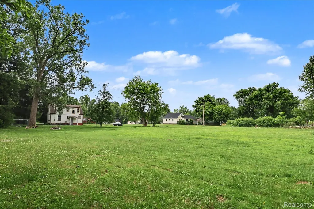 5388 Davison Road Elba Township MI 48446