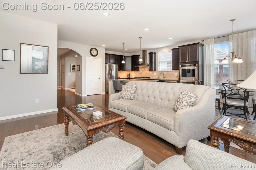 2082 Orwell Street Orion Charter Township MI 48360