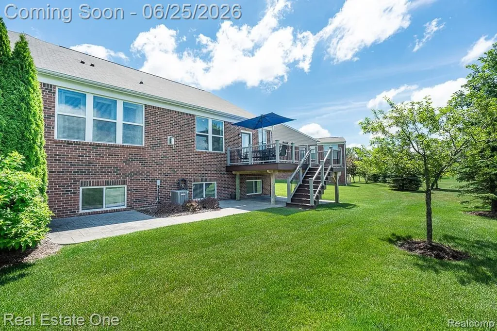 2082 Orwell Street Orion Charter Township MI 48360