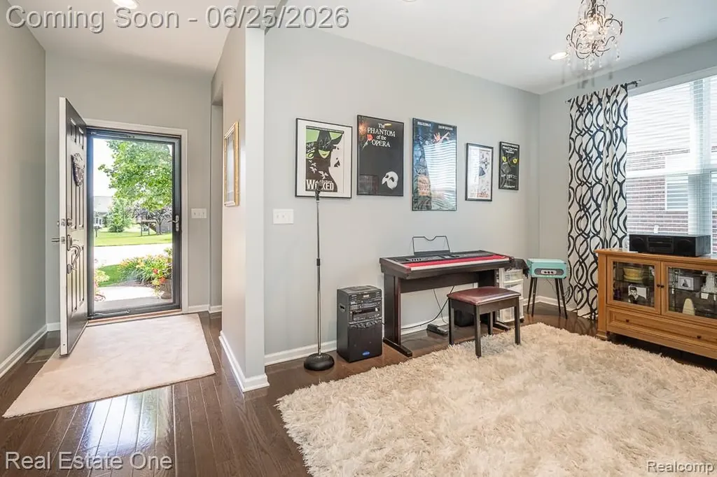 2082 Orwell Street Orion Charter Township MI 48360