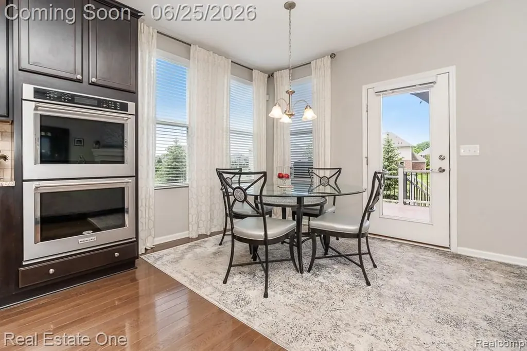 2082 Orwell Street Orion Charter Township MI 48360