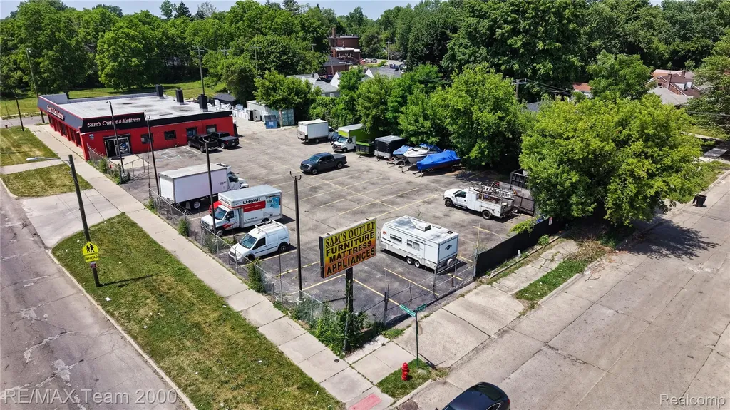 22140 W 7 Mile Road Detroit City MI 48219