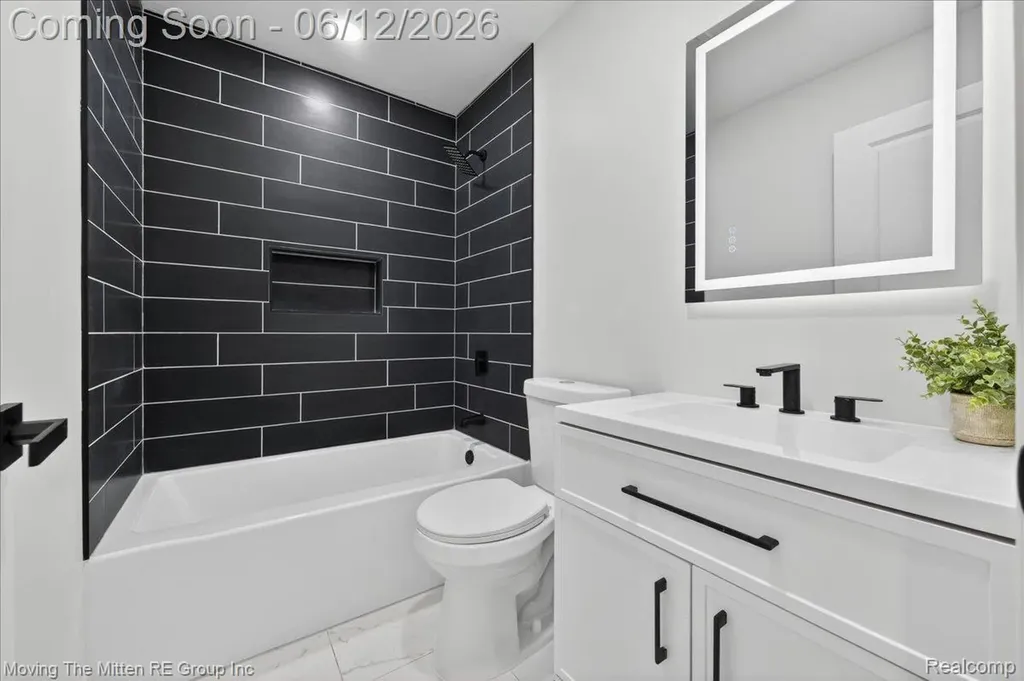 49515 W Huron River Drive Van Buren Charter Township MI 48111