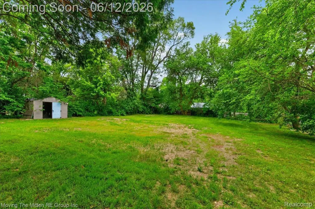 49515 W Huron River Drive Van Buren Charter Township MI 48111