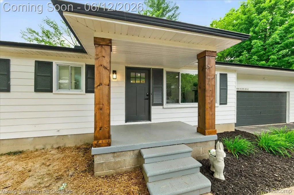 49515 W Huron River Drive Van Buren Charter Township MI 48111