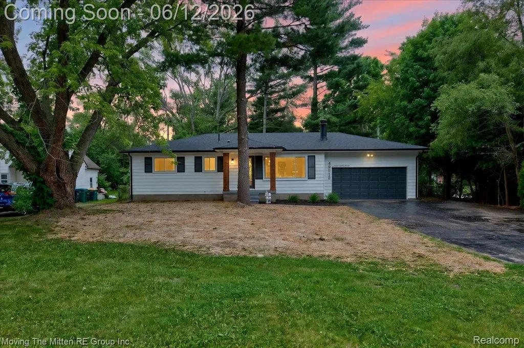49515 W Huron River Drive Van Buren Charter Township MI 48111
