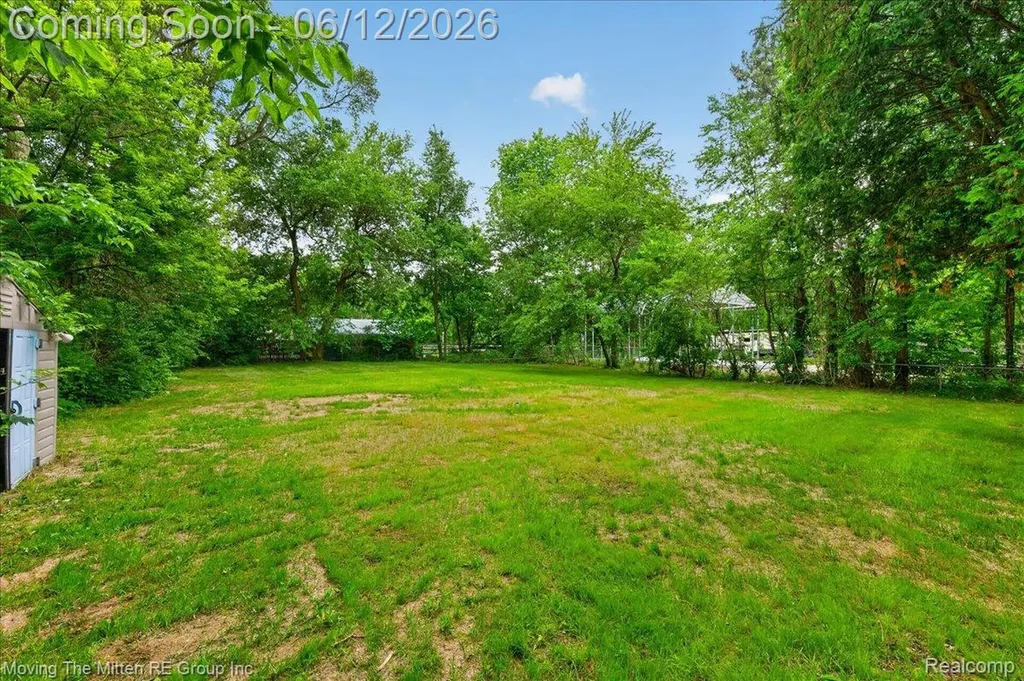 49515 W Huron River Drive Van Buren Charter Township MI 48111