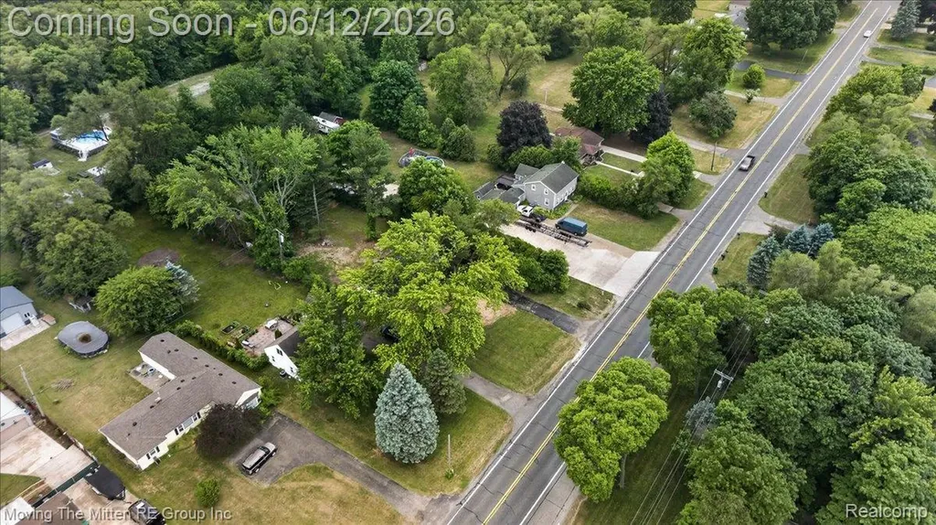 49515 W Huron River Drive Van Buren Charter Township MI 48111