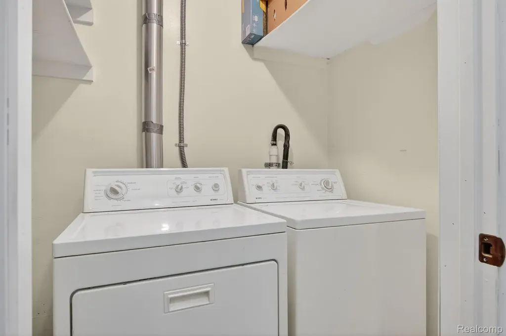 24111 Meridian Road Grosse Ile Township MI 48138