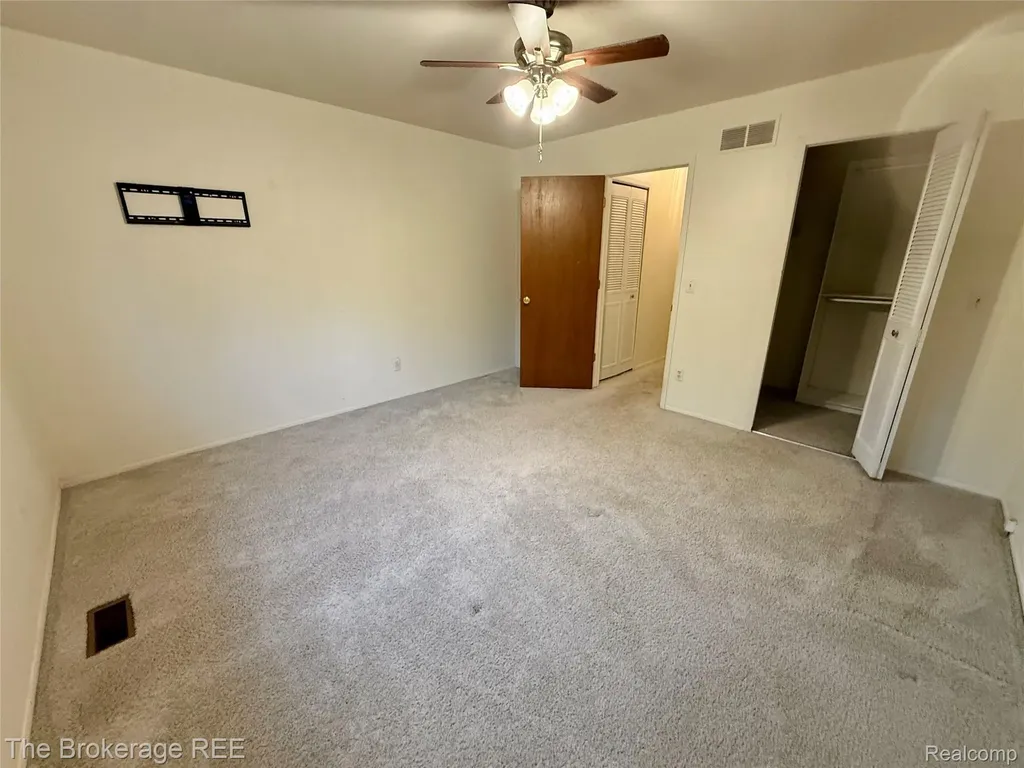 37830 Erna Drive Sterling Heights City MI 48312