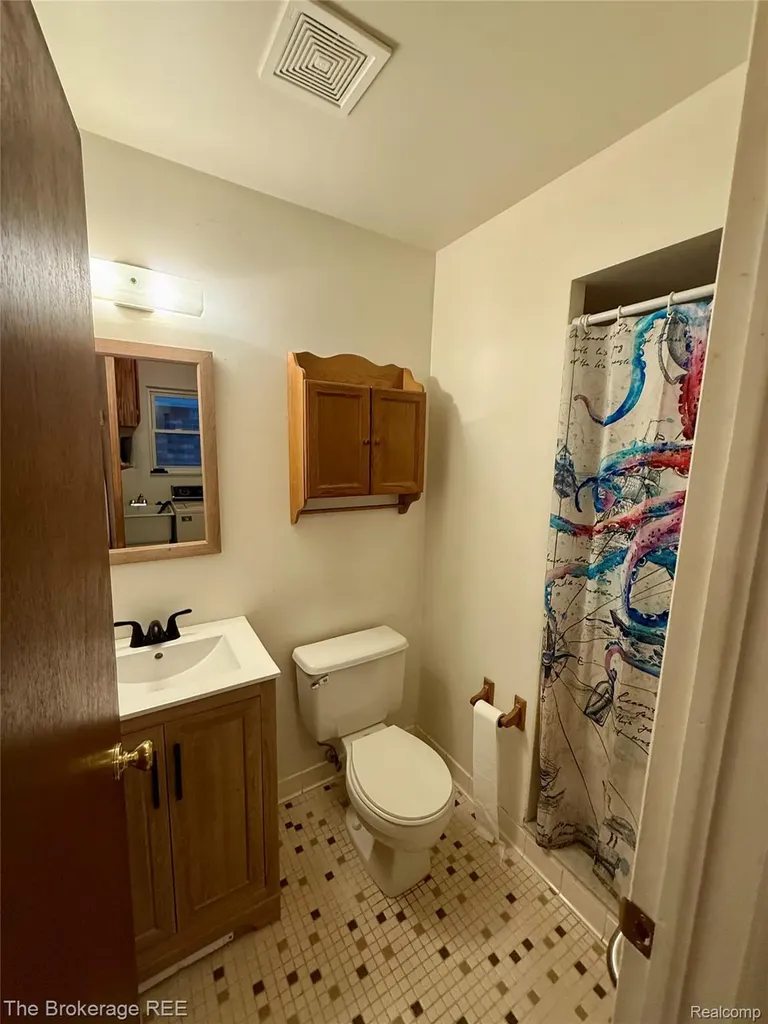 37830 Erna Drive Sterling Heights City MI 48312