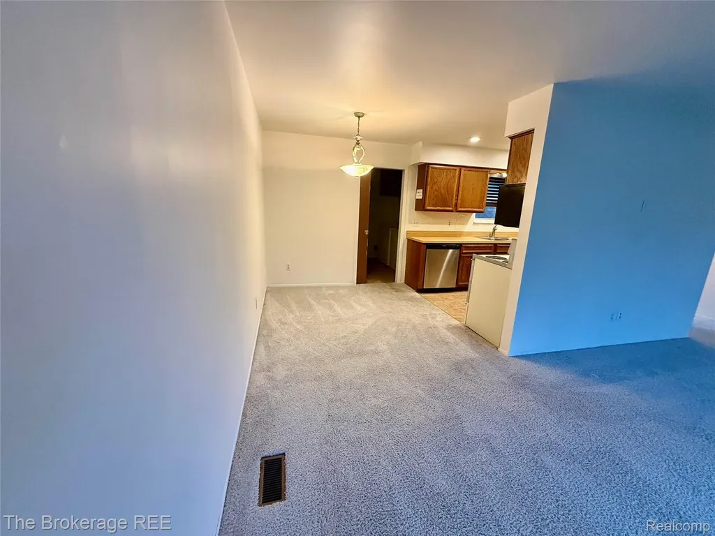 37830 Erna Drive Sterling Heights City MI 48312