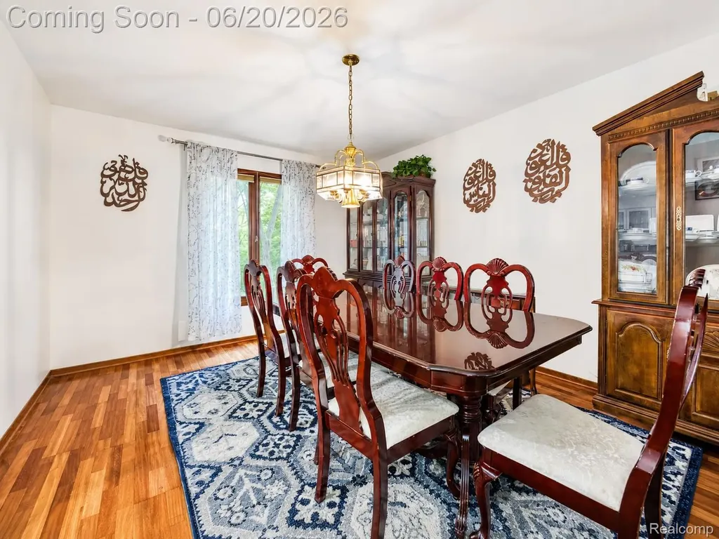 31250 Westwood Road Farmington Hills City MI 48331