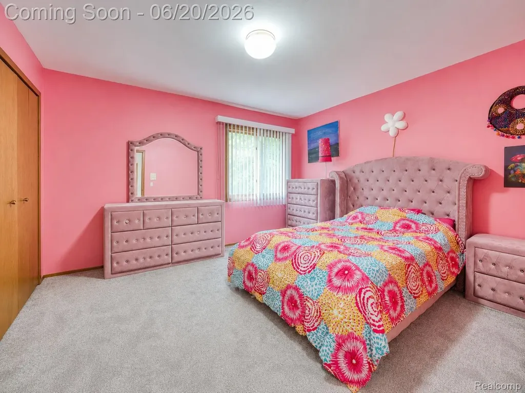 31250 Westwood Road Farmington Hills City MI 48331