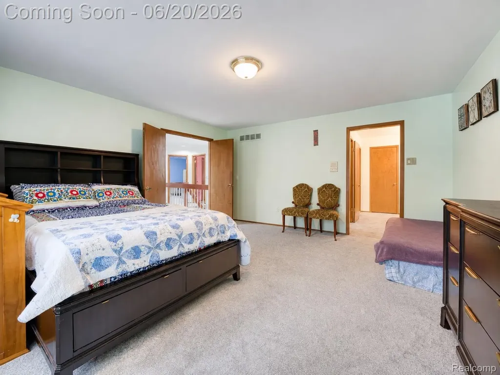 31250 Westwood Road Farmington Hills City MI 48331