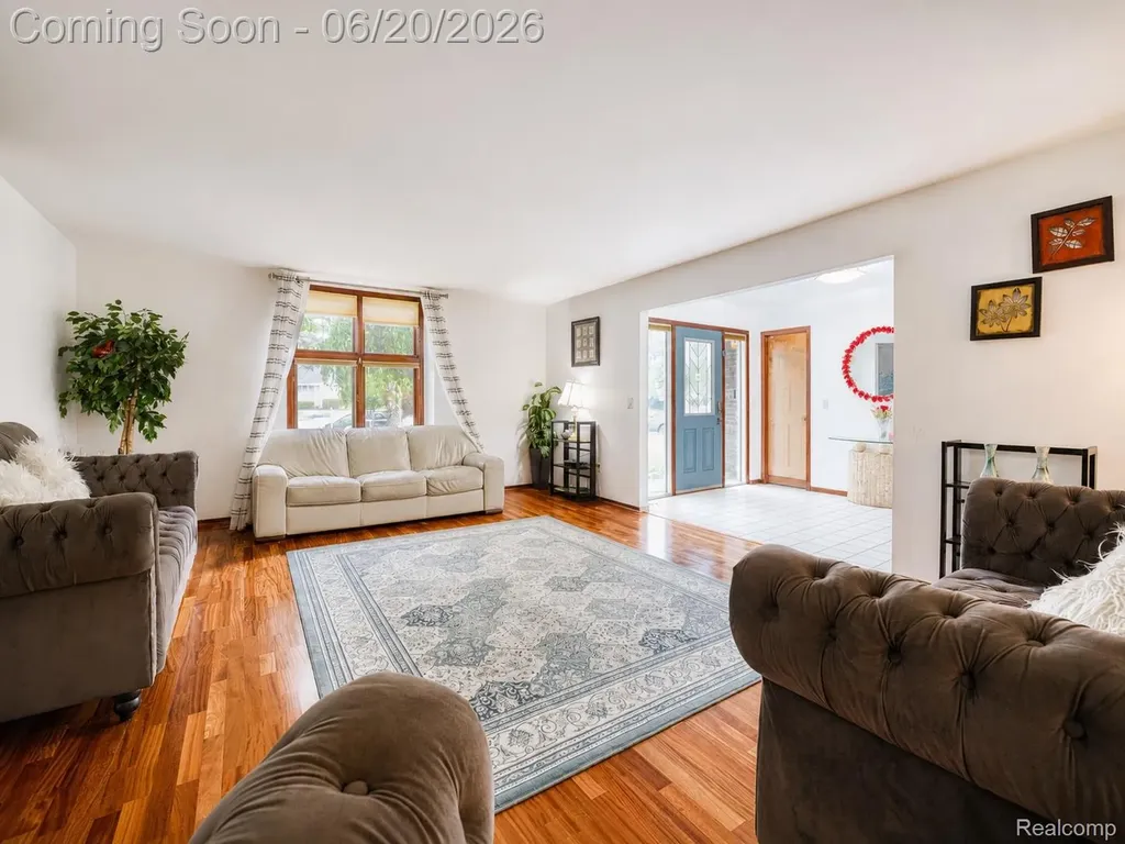 31250 Westwood Road Farmington Hills City MI 48331