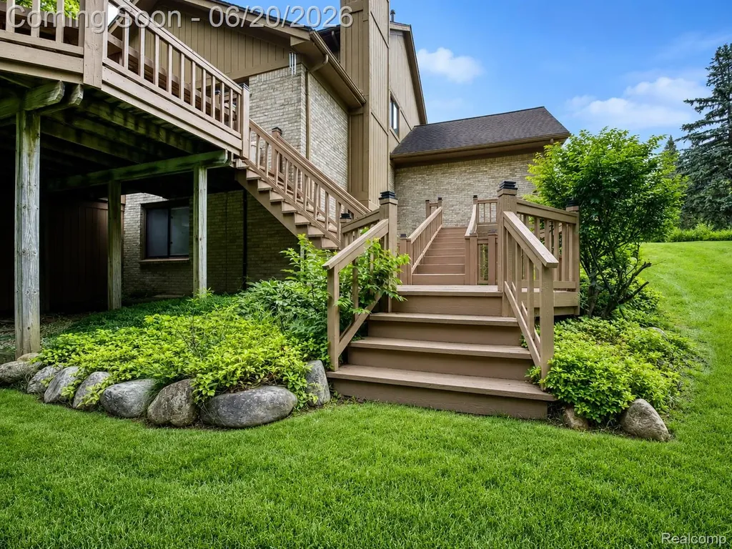 31250 Westwood Road Farmington Hills City MI 48331
