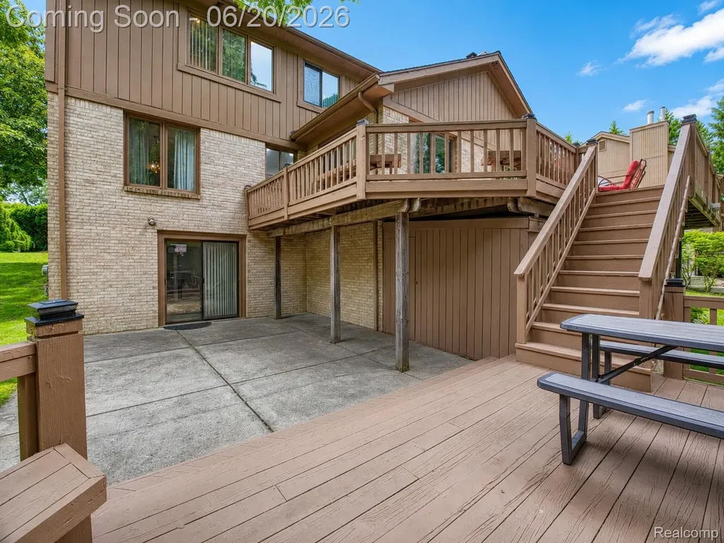 31250 Westwood Road Farmington Hills City MI 48331