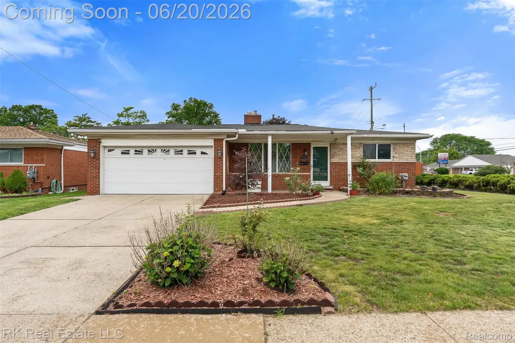 28987 James Drive Warren City MI 48092