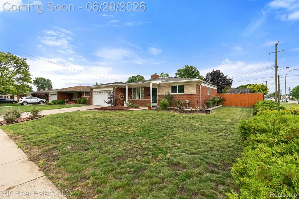 28987 James Drive Warren City MI 48092