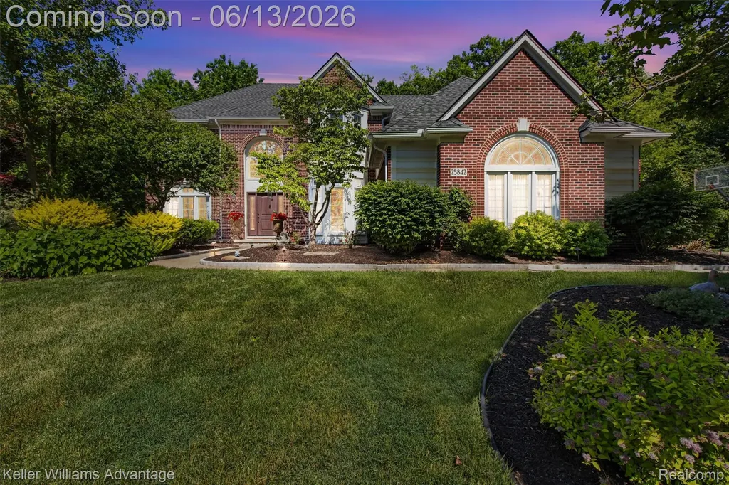25842 Arcadia Drive Novi City MI 48374