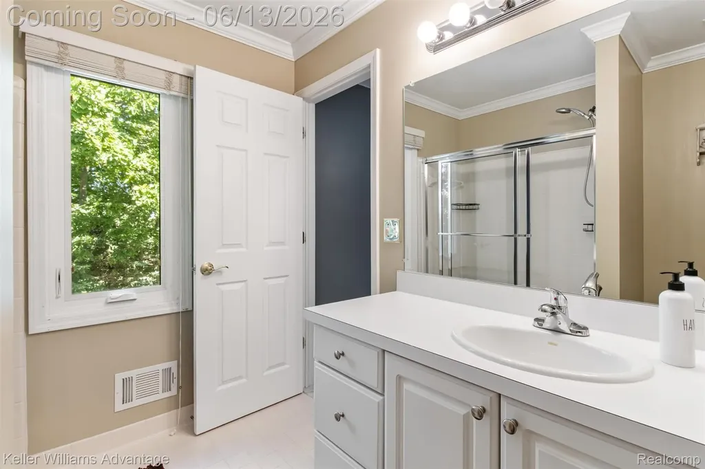 25842 Arcadia Drive Novi City MI 48374