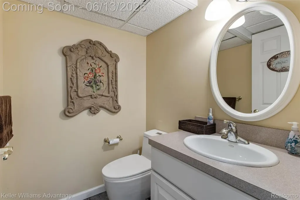 25842 Arcadia Drive Novi City MI 48374