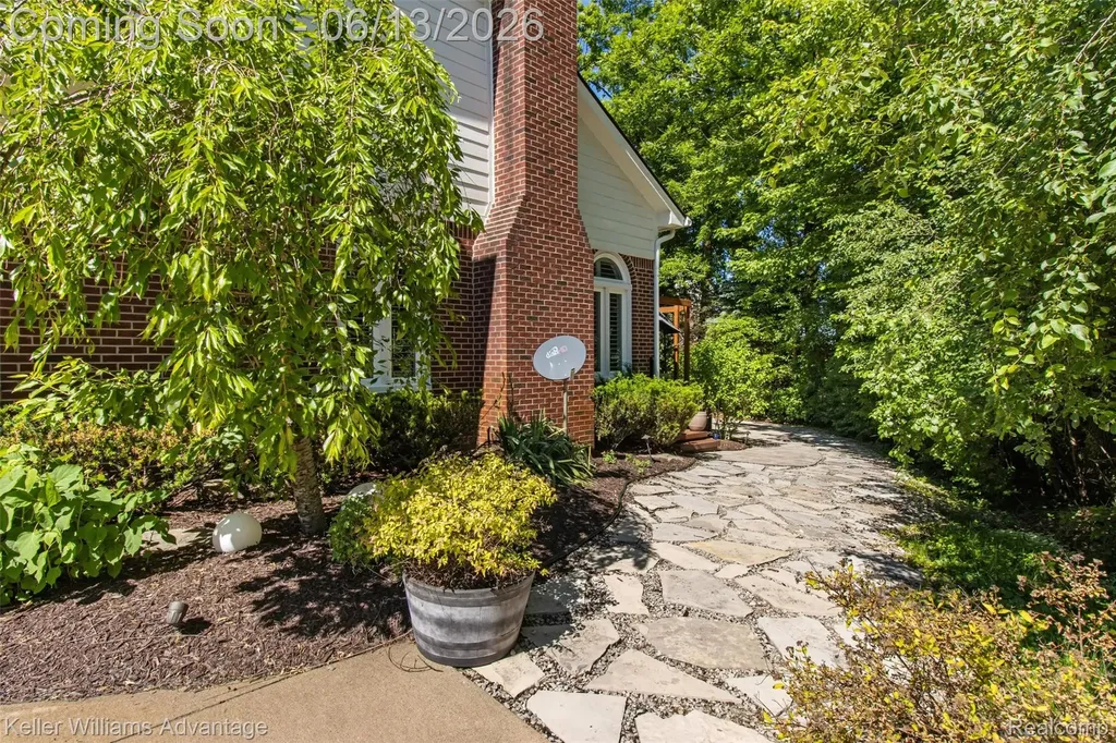 25842 Arcadia Drive Novi City MI 48374