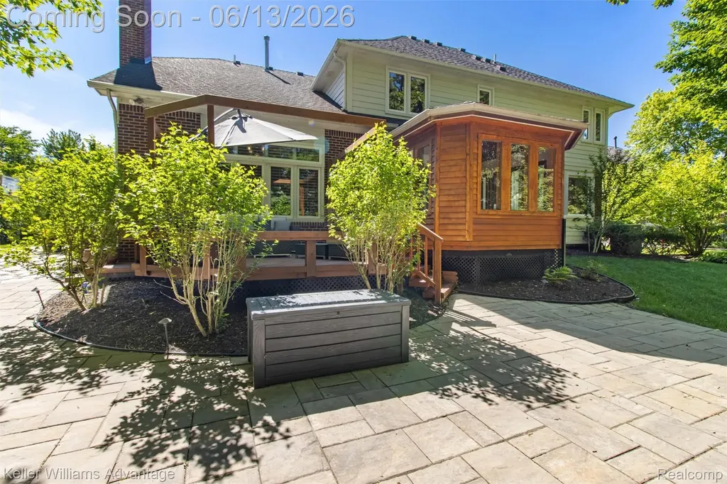 25842 Arcadia Drive Novi City MI 48374