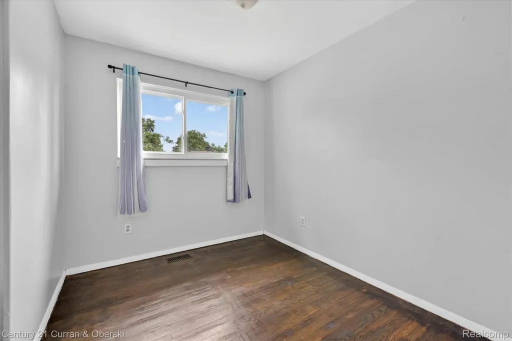35669 Hees Street Livonia City MI 48150