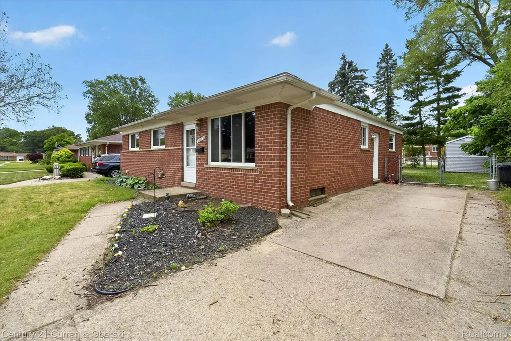 35669 Hees Street Livonia City MI 48150