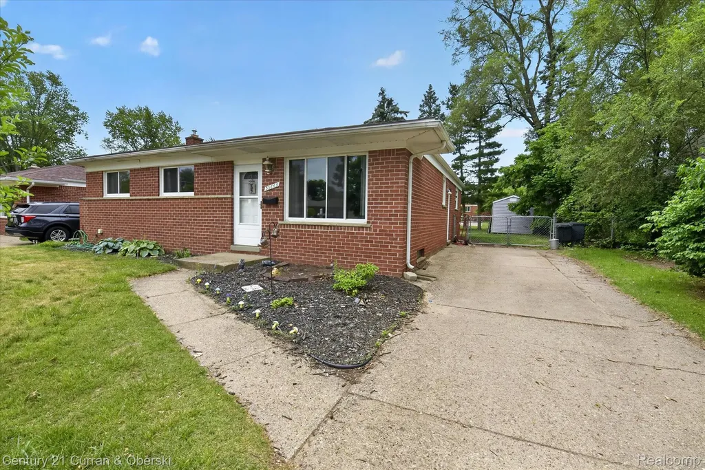 35669 Hees Street Livonia City MI 48150