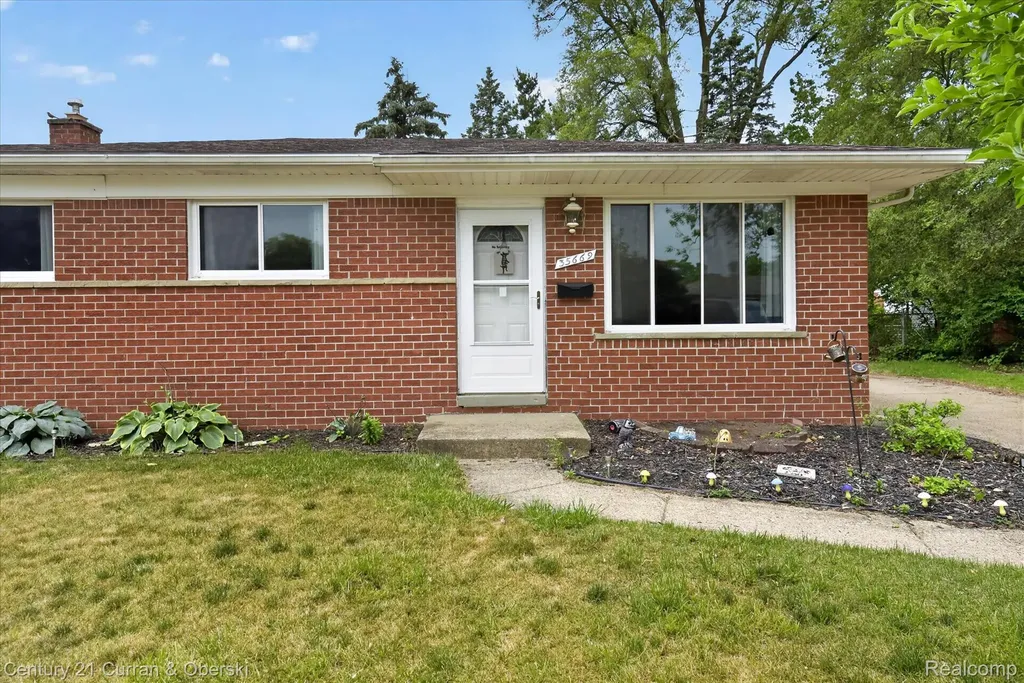 35669 Hees Street Livonia City MI 48150
