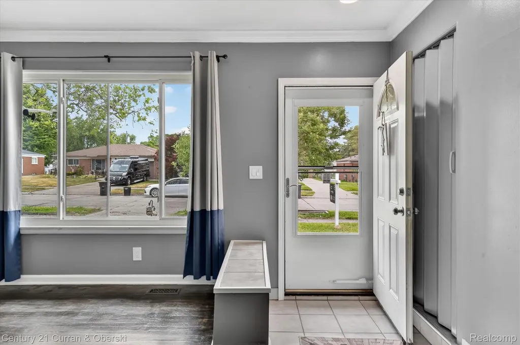 35669 Hees Street Livonia City MI 48150