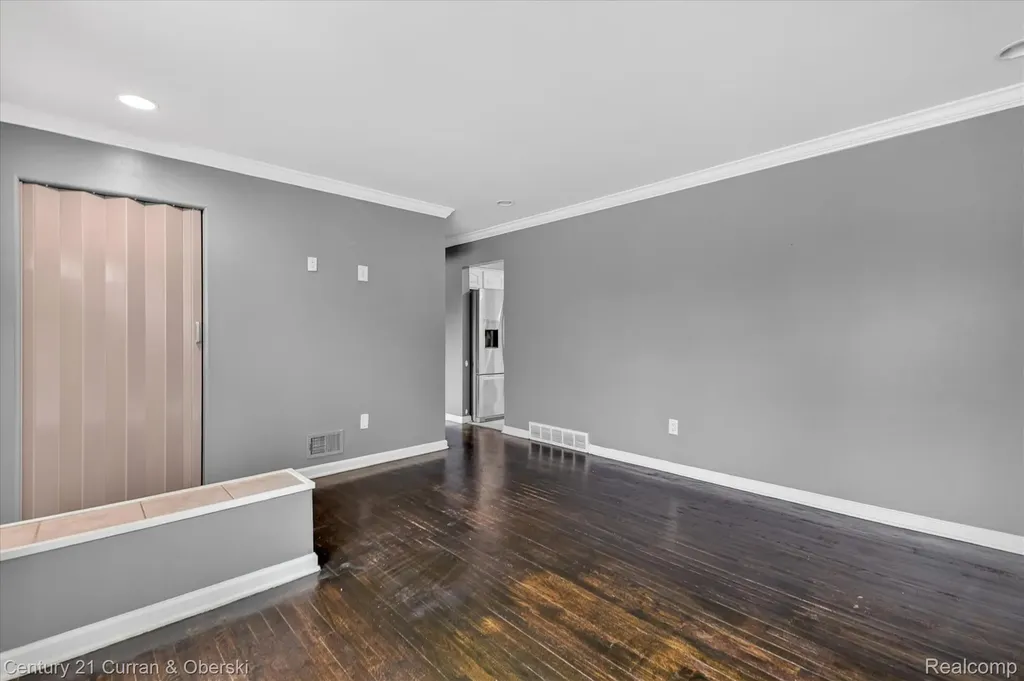 35669 Hees Street Livonia City MI 48150