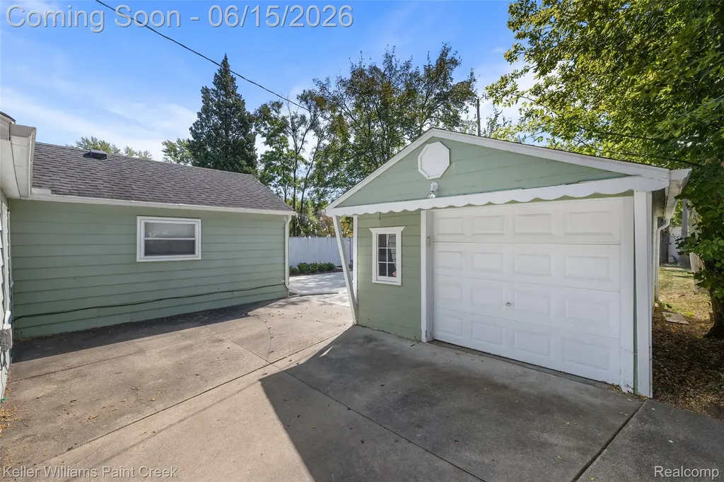 608 E Windemere Avenue Royal Oak City MI 48073