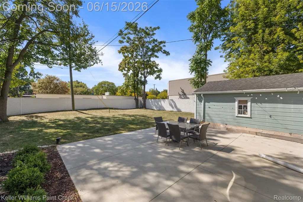 608 E Windemere Avenue Royal Oak City MI 48073