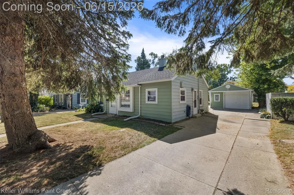 608 E Windemere Avenue Royal Oak City MI 48073