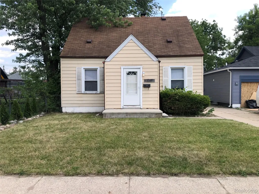 19384 Norborne Redford Charter Township MI 48240