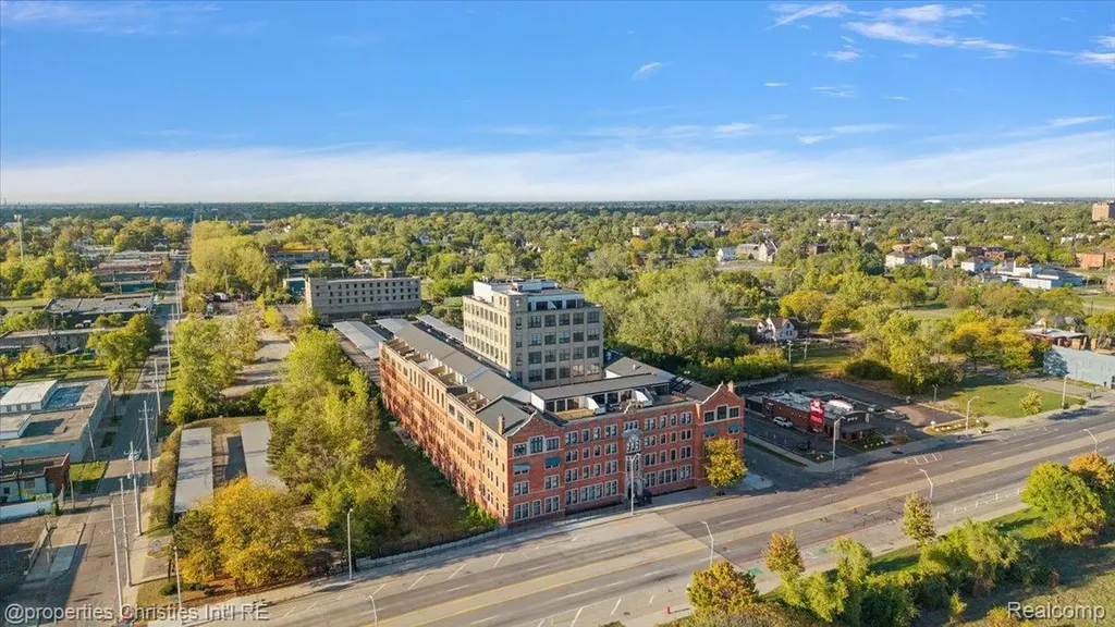 6533 E Jefferson Avenue Detroit City MI 48207